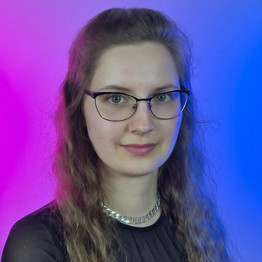 Плотникова